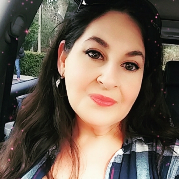 Meet your Posher, Bobbie - Picture 1 of 1